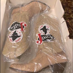 Dress Cowgirl Boots Champagne Python Snakeskin.Early 1980’s worn once.